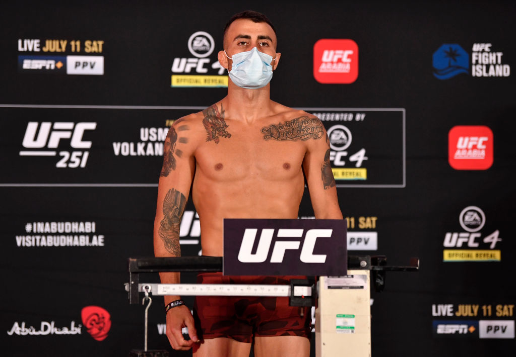 Makwan Amirkhani brutaalin oikeusmurhan uhri UFC:ssä ...